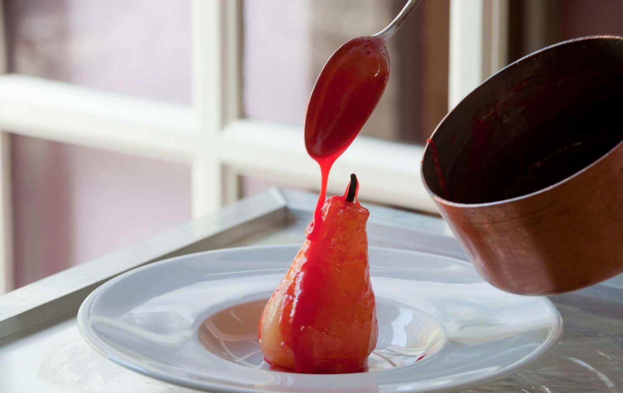 Hotel Spa Frederic Carrion Et Sa Table Gastronomique Viré Kültér fotó